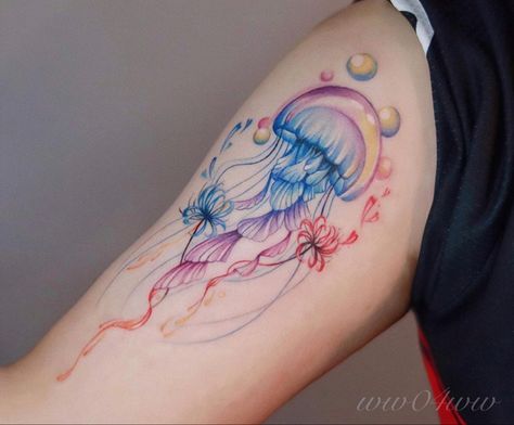 Jellyfish Tattoo Design Color, Neon Jellyfish Tattoo, Unique Jellyfish Tattoo, Colorful Jellyfish Tattoo, Medusa Tattoo Animal, Jellyfish Tattoo Color, Watercolor Jellyfish Tattoo, Jellyfish Tattoo Design, Colour Tattoo For Women