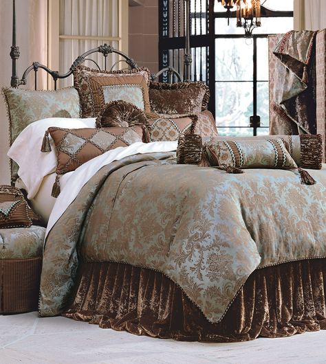 Eastern Accents - Luxury Bedding Collections, Custom Bedding, Bed Linens - Foscari Collection Designer Comforter Sets, Luxury King Bed, King Size Bed Sheets, Bed Linen Design, Luxury Bedding Collections, Floral Duvet Cover, Luxury Bedding Sets, King Bedding Sets, Traditional Bedroom