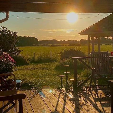 Home In Countryside, Porch Aesthetic Summer, Country Morning Aesthetic, Sunday Core Aesthetic, Dina Core Aesthetic, Country Spring Aesthetic, Sunnycore Aesthetic, Sunny Spring Aesthetic, Zaynab Core Aesthetic