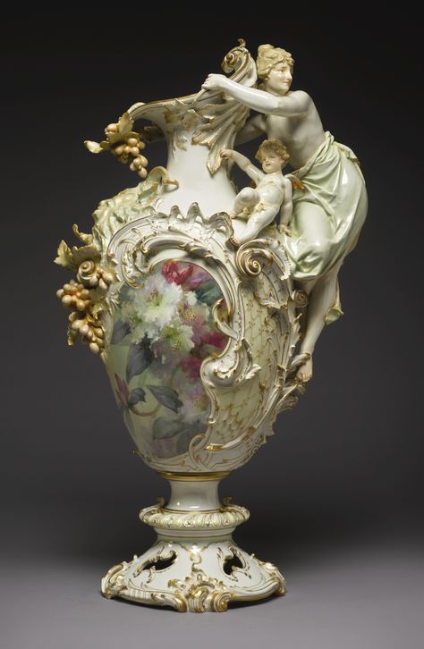 vases | sotheby's n09561lot94h2nen Rococo Ceramics, Royal Vase, Unique Flower Vases, Urn Vase, Baroque Design, Unique Vases, Blue Pottery, Antique Vase, Porcelain Art