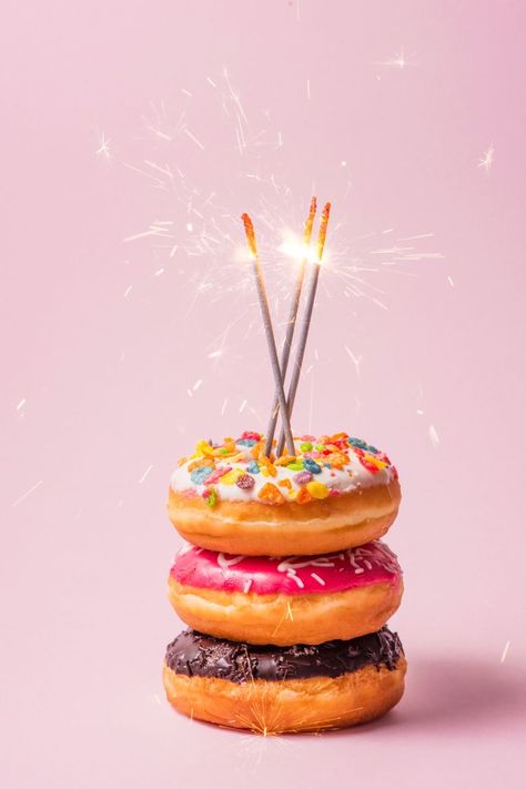 Doughnuts Photography, Donut Pictures, Candy Photoshoot, Donut Kill My Vibe, Donuts Gourmet, Food Photography Dessert, Pictures To Color, Donut Decorations, Food Art Photography