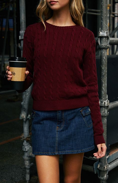 Stile Blair Waldorf, Adrette Outfits, Red Cable Knit Sweater, Knit Cropped Sweater, Knit Sweater Outfit, Thanksgiving Outfit Ideas, Cute Thanksgiving Outfits, Burgundy Outfit, Fest Outfits