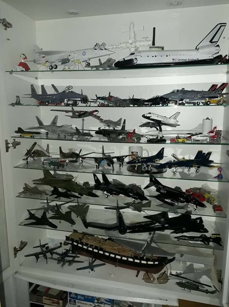 Model Airplanes Display, Diecast Cars Display, Plane Figures, Model Airplanes Kit, Model Cars Collection, Aviation Decor, Pilots Aviation, Cool Car Drawings, Sci Fi Models