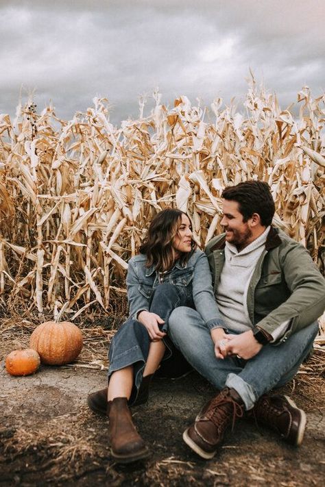 check out these adorable couples fall photoshoot ideas and fall picture ideas for couples #fallphotoshootcouple #fallpicturecouple Pumpkin Patch Couple Photos, Pumpkin Patch Couple, Couples Fall Photoshoot, Pumpkin Patch Photography, Utah Engagement Photos, Fall Couple Pictures, Fall Photoshoot Ideas, Pumpkin Patch Photoshoot, Fall Couple Photos