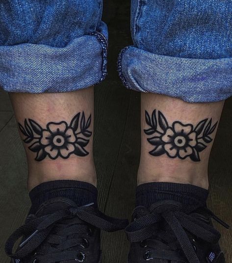 Plant Tattoo Traditional, Small Traditional Flower Tattoo, Old School Knee Tattoo, Traditional Ankle Tattoo, Traditional Shin Tattoo, American Trad Flower, Elbow Crease Tattoo, Traditional Folk Tattoo, American Traditional Leg Sleeve