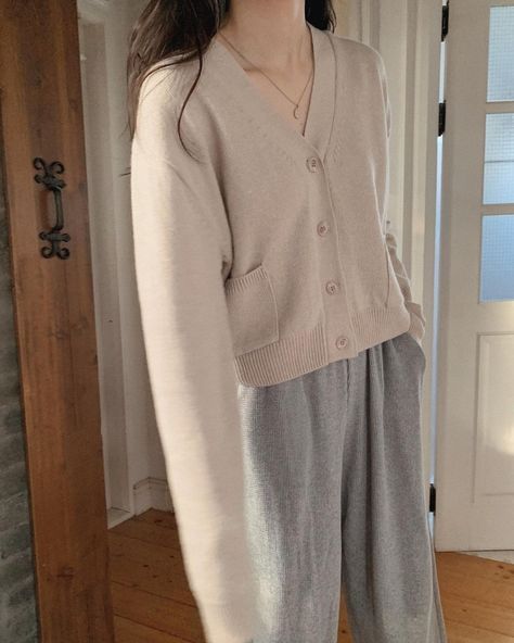 Home Look Outfit, Comfy Korean Outfits, Home Style Outfit, European Style Outfits, Korean Casual Outfits, Lazy Girl, Cozy Aesthetic, Trendy Fashion Tops, Korean Girl Fashion