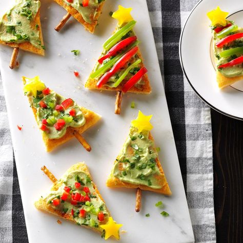 Festive Guacamole Appetizers Guacamole Appetizers, Appetizer Pizza, Christmas Finger Foods, Christmas Appetizers Easy, Christmas Appetizers Party, Fingerfood Party, Christmas Recipes Appetizers, Classic Appetizers, Eat Snacks