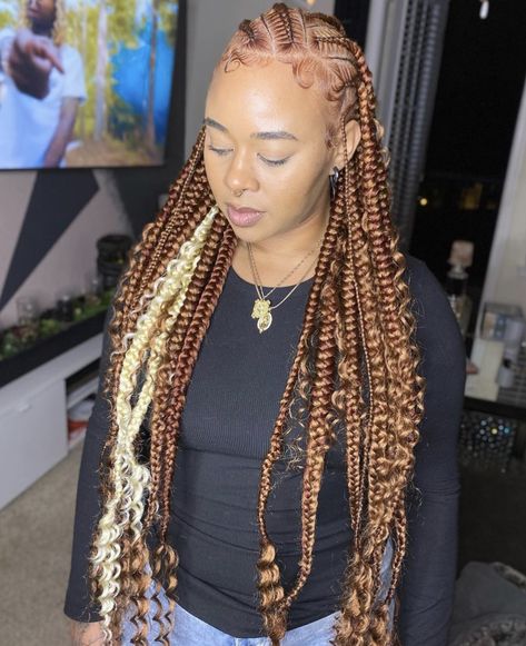 Low Back Bun, Cornrows Ideas, Style Natural Hair, Long Cornrows, Best Braid Styles, Highlight Brown, Braids Knotless, Biracial Hair, Blonde Highlight