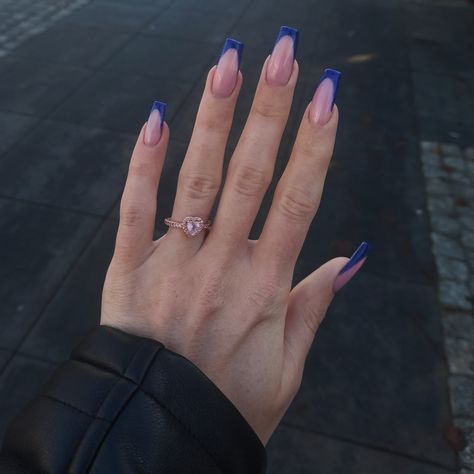 #newnails #freshnails #frenchnails #bluefrench #nailsinspiration #nailsinspo #nailsofinstagram #nailsonfleek #nailsoftheday Navy Blue French Tip Nails Square, Dark Blue Nails French Tip, Nails Inspiration French, Nails French Blue, Nails Design Blue, Blue French Nails, French Nails Design, French Bleu, Blue And White Nails