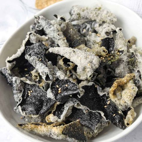 Korean Seaweed Chips - Christie at Home Tempura Seaweed Chips, Seaweed Chips Recipe, Seaweed Dessert, Seaweed And Rice, Korean Sides, Chips Ideas, Seaweed Chips, Breaded Tofu, Roasted Seaweed