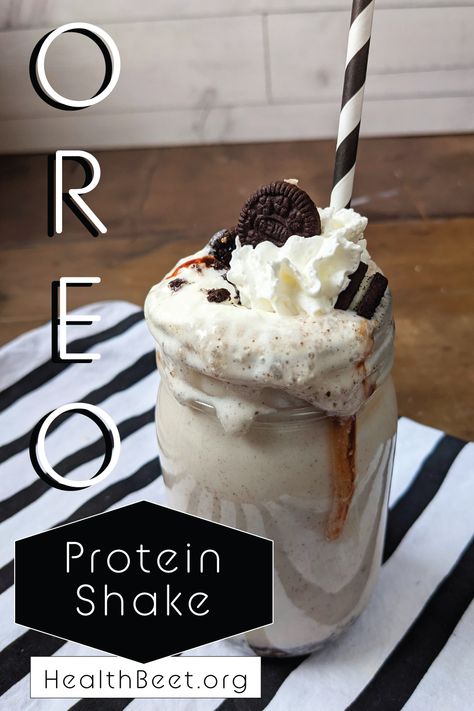 Cookies And Cream Protein Shake, Low Calorie Snack Ideas, Oreo Protein Shake, High Protein Healthy Breakfast, Protein Powder Recipes Shakes, Greek Yogurt Cookies, Vegan Protein Shakes, Cookies And Cream Protein, Fruit Yogurt Smoothies