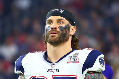 Chris Long says he won't re-sign with Patriots so he can be 'the player I was before' - SBNation.com Chris Long, Nfl Patriots, Patriots Fans, Your Opinion, New England Patriots, Super Bowl, New England, Motorcycle Jacket, This Year