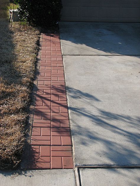 Driveway Paver Extensions | Flickr - Photo Sharing! Sidewalk Extension Ideas, Driveway Extension Ideas, Driveway Pavers Extension, Driveway Extension, Driveway Edging, Driveway Pavers, Diy Driveway, Paver Designs, Patio Pavers Design