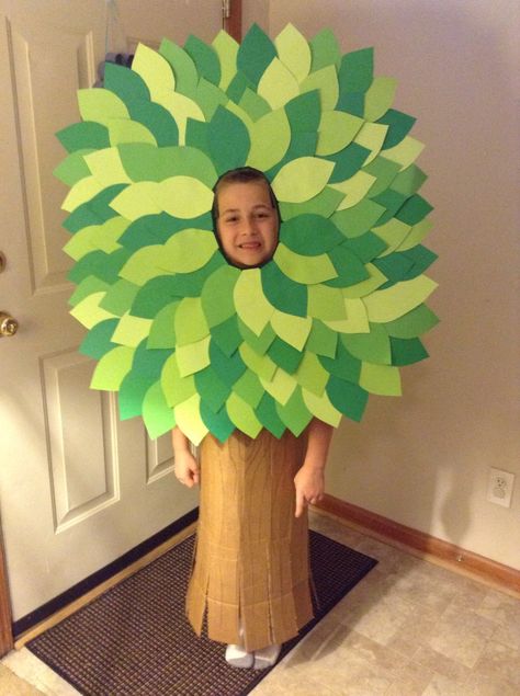 A tree costume I made for my son's play. Tree Costume For Kids, Tree Costume Diy, Noah Costume, Tree Fancy Dress, Tree Halloween Costume, Tree Headband, Fancy Dress Costumes Kids, Halloween Diy Paper, Clown Crafts