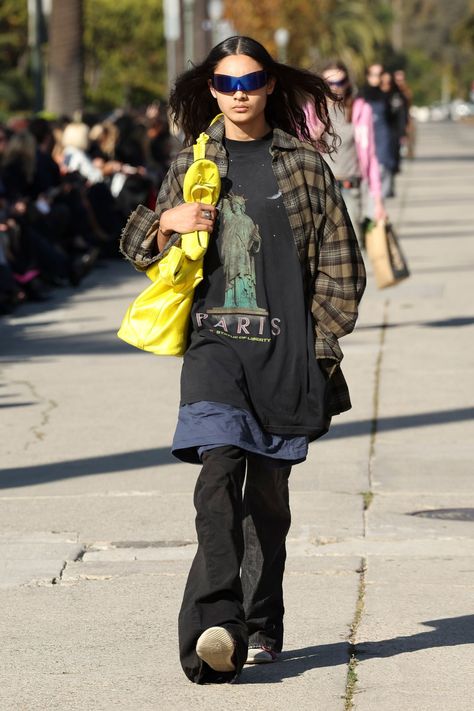 Balenciaga RTW Fall 2024 [PHOTOS] – WWD Balenciaga Summer Outfit, Sweden Street Style, Sweden Outfit, Balenciaga Street Style, Beauty In The Beast, Balenciaga Runway, Balenciaga Outfit, Hard Fits, King Style