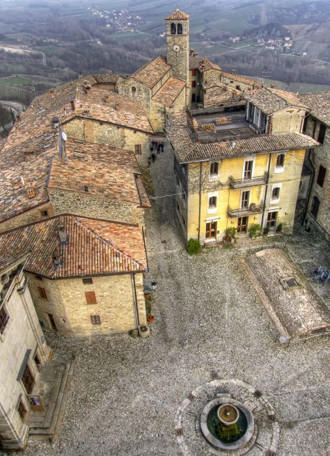 Best Of Italy, Italian Village, Emilia Romagna, Northern Italy, Old Buildings, Elba, Turin, Oh The Places Youll Go, Italy Travel