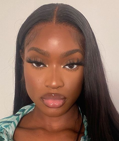 Black Uk Girl Makeup Ideas, Black People Makeup Looks, Grad Makeup Black Women, British Makeup Black Women, Simple Face Beat Black Women, Soft Beat Makeup Brown Skin, Black Uk Makeup, Black Women No Makeup Makeup Look, Simple Makeup Looks Everyday