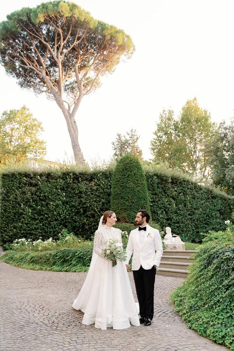 Looking for bride and groom inspo? Look no further than this classic Black Tie wedding in Italy! Photography: Kir & Ira Photography (https://kirandiraphotography.com/) Classic Black Tie Wedding, Alt Wedding, Wedding In Italy, Italy Photography, Wedding Vibes, Black Tie Wedding, Italy Wedding, Bride And Groom, Black Tie