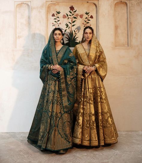 Lehenga Silhouettes, Saree Styles Modern, Lehenga Draping, Lehenga Accessories, Blouse Designs Lehenga, Lehenga Patterns, Sabyasachi Mukherji, Lehenga Color Combinations, For Bridesmaids