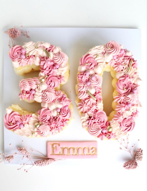 Homemade 30th Birthday Cake, Birthday Cake Ideas 30th For Woman, 30th Birthday Cake For Women Pink, 30th Birthday Cupcake Cake, Women’s 30th Birthday Cake, Pink 30th Birthday Ideas, 30 Cupcake Cake, 30th Birthday Pink Theme, 30th Birthday Ideas For Women Pink