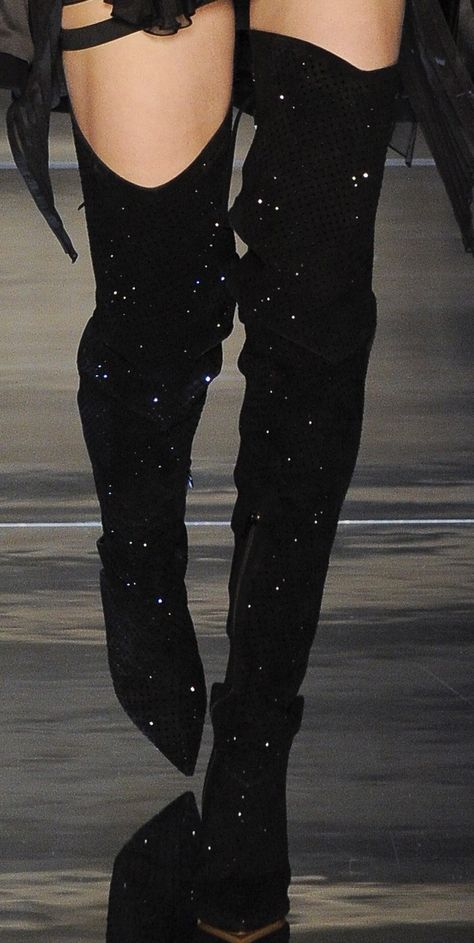 Sparkly Thigh High Boots, Sparkly Boots Outfit, Sparkly Boots, High Fashion Couture, The Bachelorette, The Bachelor, Studded Boots, Hailey Baldwin, Star Style