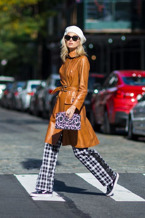 Beret Outfit, Elsa Hosk Style, Coat Street Style, Elsa Hosk, Fashion Blogger Style, Looks Street Style, Women Street, Street Style Chic, Mode Inspo