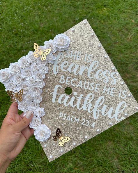 Nurse Graduation Cap Designs, Graduation Cap Designs College, Graduation Aesthetic, Graduation Topper, Grad Cap Topper, Nurse Graduation Cap, Graduation Cap Decoration Diy, Custom Graduation Caps, High School Graduation Cap