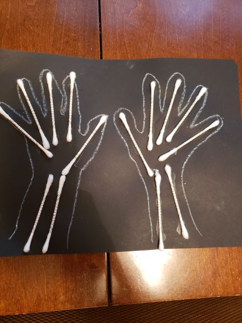 Q Tip Crafts For Preschool, Skeleton Crafts For Toddlers, Bones In Hand, Q Tips Crafts For Kids, B Is For Bones Preschool, Q Tip Bones Craft, Bone Activities For Preschool, Funny Bones Eyfs, Bones Activities For Preschool