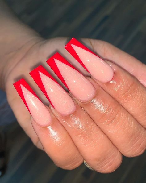 Jho ⚡️| 📍Trinidad 🇹🇹 on Instagram: “#rednails #nudenails #glitternails #vtipnails #vfrenchnails #frenchtipnails #jhohannails #nails #longnails #acrylicnails #squarenails…” Red Tip Nails, Long Square Nails, Red Acrylic Nails, Square Nail Designs, French Tip Acrylic Nails, Short Square Acrylic Nails, Red Nail Designs, Tip Nails, Christmas Nails Acrylic