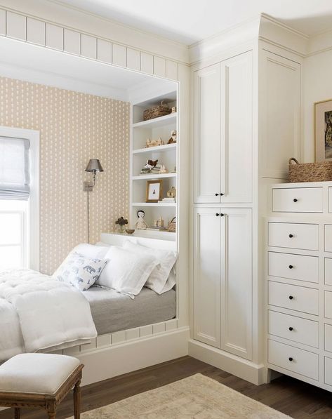 Cottage Millwork, Small Kids Bedroom, Bedroom Built Ins, Bed Nook, Desk Room, Future Son, Bedroom Nook, Built In Bed, Bunk Rooms