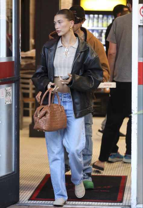 Polo Jacket Outfits, Hailey Bieber Fits, Heavy Manners, Justin Bieber And Hailey Bieber, Hailey Baldwin Street Style, Justin Bieber And Hailey, Hailey Style, Hailey Bieber Outfits, Nude Outfits