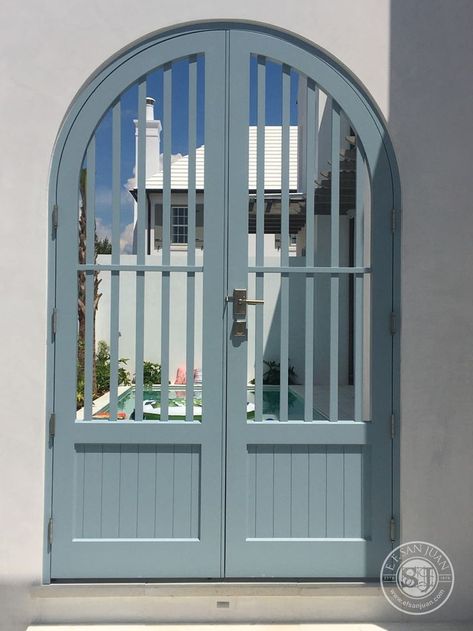 Bermudian Architecture, Beach Doors, Shm Architects, Grill Doors, Salon Door, Bahamas House, Wall Molding Design, Eaton Square, Hacienda Style Homes