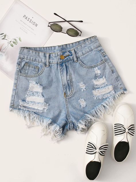 Ripped Jean Shorts, Ripped Denim Shorts, Ripped Shorts, Cute Jeans, Jeans For Short Women, Distressed Shorts, Ripped Denim, Really Cute Outfits, Denim Shorts Women