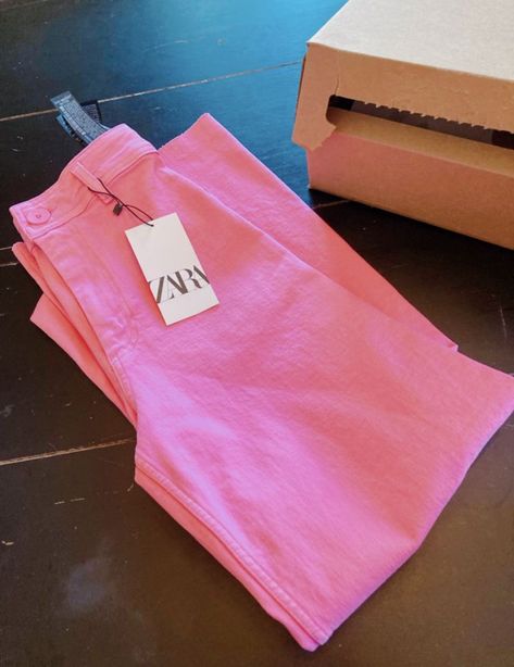 Zara Jeans Outfit, Pink Wardrobe, Western Wear Outfits, Pink Jeans, Perfect Pink, School Fits, Pink Outfits, Back To School Outfits, Zara Jeans