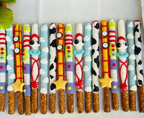 Toy Story Party Decorations, Chocolate Covered Pretzel, 2nd Birthday Party For Boys, Toy Story Baby, Toy Story Theme, Toy Story Cakes, Story Birthday, 2nd Birthday Party Themes, Toy Story Birthday Party