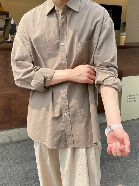 Korean Street Fashion Men, Photo Pinterest, Minimalist Fashion Men, Men Fashion Casual Shirts, Men Stylish Dress, Mens Casual Dress Outfits, Guys Clothing Styles, Mens Outfit Inspiration, Smart Casual Outfit