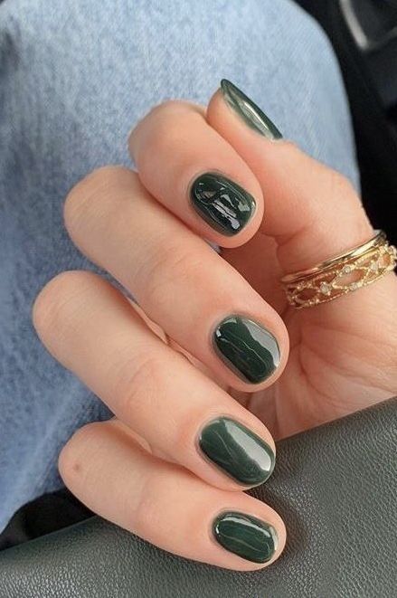 Forest Green Gel Nails, Hello Nails, Gel Polish Nail Art, Emerald Green Color, Nail Gel Polish, Pretty Gel Nails, Cute Gel Nails, Soft Nails, Minimalist Nails