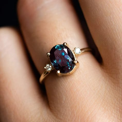 Ovals: Oval Alexandrite Ring Rings Oval, The Bling Ring, Local Eclectic, Alexandrite Engagement Ring, Alexandrite Ring, Dream Engagement Rings, Alternative Engagement Rings, Yellow Stone, Hidden Halo