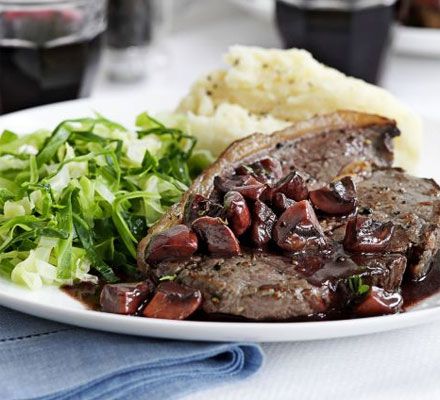 Mushroom Sauce No Cream, Steak Mushroom Sauce, Rump Steak Recipes, Parsnip Puree, Rump Steak, Creamy Mash, Steak And Mushrooms, Red Wine Sauce, Bbc Food