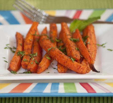 Cumin Carrots, Cumin Roasted Carrots, Cinnamon Carrots, Paleo Menu, Paleo Side Dishes, Paleo Sides, Raw Carrots, Carrot Recipes, Paleo Whole 30