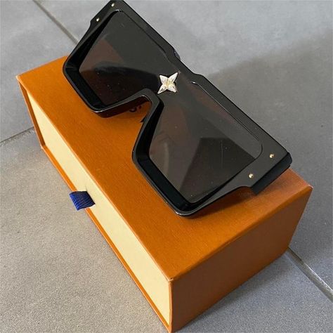 Louis Vuitton Cyclone Sunglasses Louis Vuitton Accessories, Sunglasses Shop, Louis Vuitton, Sunglasses, Jewelry Watches, Plus Fashion, Outfit Inspo, Jeans Shoes, Fashion Tips