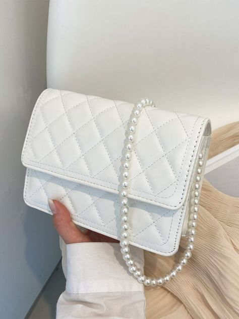 White Crossbody Bag, Pearl Decor, Quilted Crossbody Bag, Crossbody Bag Women, Word Wrap, Pearl Types, Cute Bags, Quilted Bag, Mini Fashion