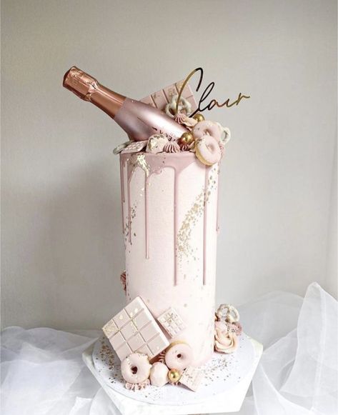 Champagne Cake Design, Champagne Cake, Amazing Cakes, Frosting, Cake Decorating, Champagne, Cake, Quick Saves, Design