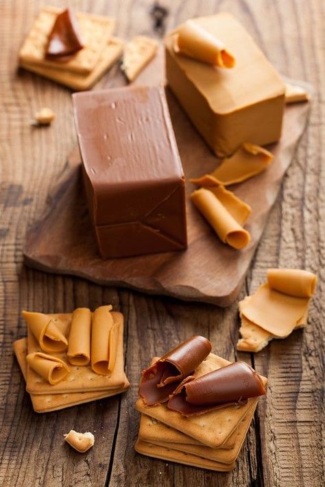 brunost, also known as gjetost, made from the whey of goat's milk Brunost Cheese, Norwegian Breakfast, Brown Cheese, Norway Food, Norwegian Cuisine, Nordic Recipe, Goat Milk Recipes, Norwegian Christmas, Norwegian Food