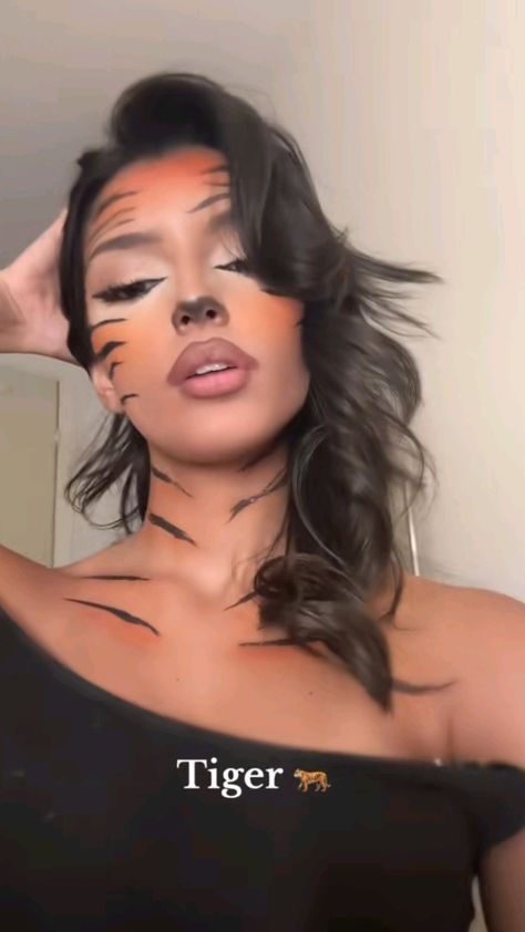 Tiger Costume Women Diy, Tigger Make Up, Last Minute Makeup Halloween, Halloween Tiger Makeup, Teddy Bear Makeup Halloween, Cute Bunny Makeup Halloween, Simple Tiger Makeup, Tiger Costume Makeup, Animal Makeup Easy