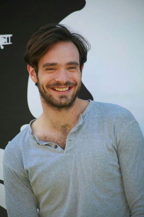 Uk Actors, Daredevil Matt Murdock, Charlie Cox, Dapper Dudes, British Men, Hollywood Actor, Facial Hair, Beards, Boys Who