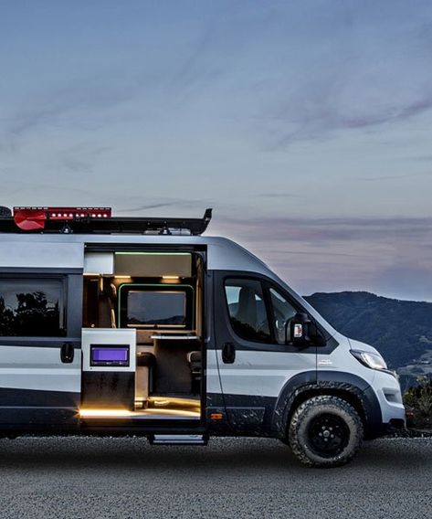 fiat ducato base camper van is built for escaping the city Renault Kangoo Camper, Iveco Daily Camper, Fiat Ducato Camper, Vw T4 Camper, Van Exterior, Vw T5 Camper, Ducato Camper, Kangoo Camper, 4x4 Camper Van