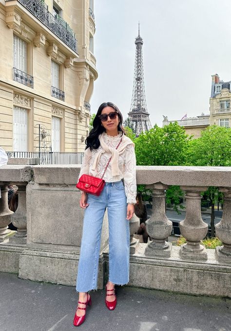 Paris Spring Outfits + petite classic ankle pants Petite Jeans Outfit, Spring Outfits Petite, Extra Petite Blog, Paris Couple, Extra Petite, Spring Denim, Casual Maternity, Feminine Top, Outfits Petite