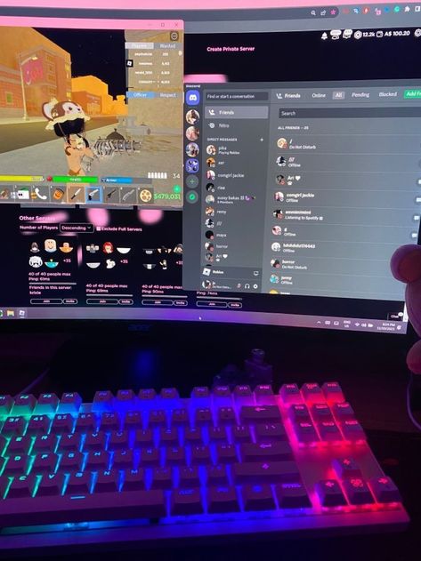 Gaming Desk Setup Ideas, Aesthetic Gaming Room, Desk Setup Ideas, Paznokcie Hello Kitty, Aesthetic Gaming, Roblox Pc, Games Room Inspiration, Pc Gaming Desk, Gaming Desk Setup