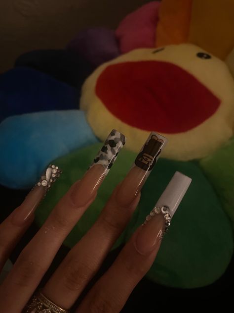 Bape Nails Design, Y2k Cross Nails Acrylic, Bape Nails Acrylic, Nail Ideas Y2k Long Black, Black And White Star Nails Acrylic Y2k, Y2k Nails Acrylic Long Black, Bape Nails, Nails Acrylic Charms Y2k, Chrome Y2k Nails + Charms